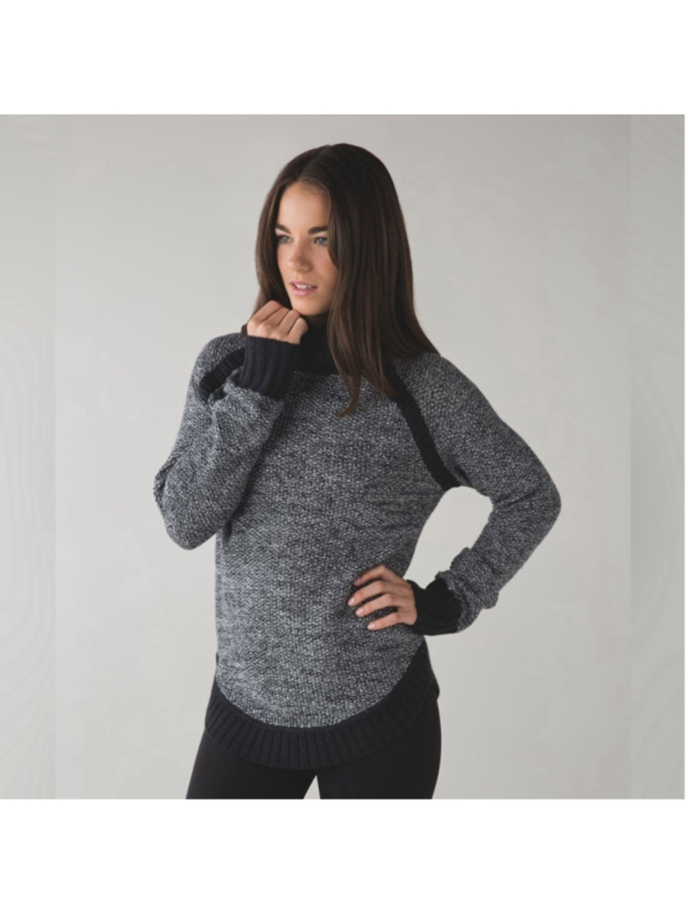 Lululemon Passage To Prana Sweater
Silver Spoon / Heathered Black wool soft sz 2